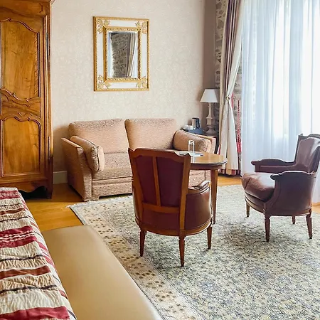 & De La Bretesche Szálloda 5*