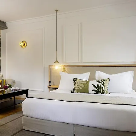 & De La Bretesche Hotel