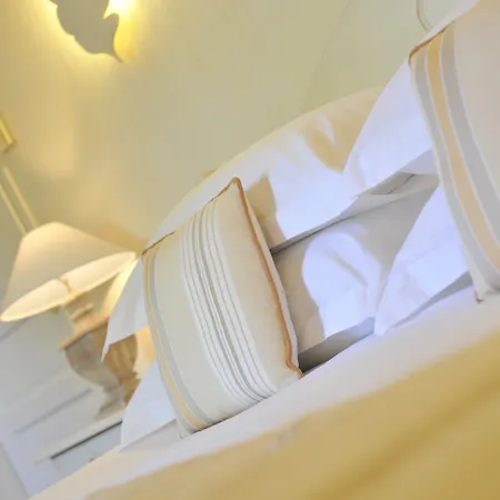 & De La Bretesche 5*