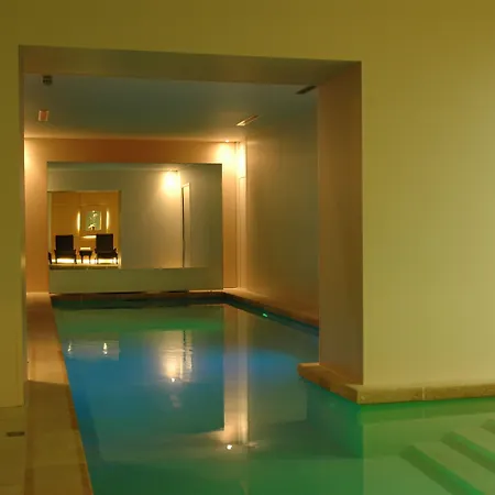 & De La Bretesche Hotel