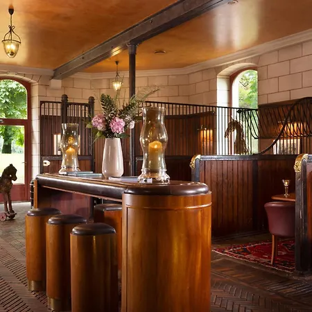 & De La Bretesche Hotel