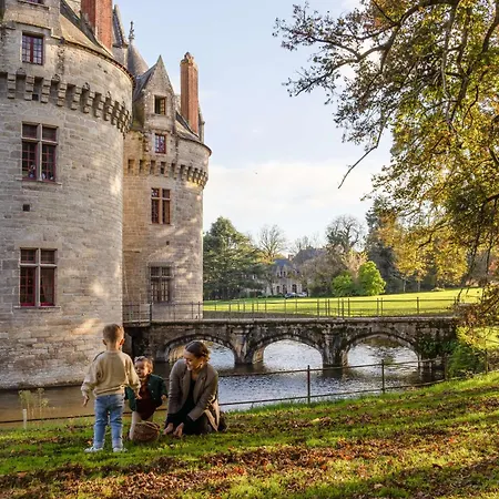 & De La Bretesche Hotel