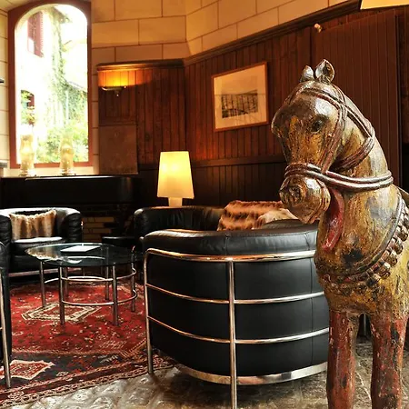 & De La Bretesche 5*